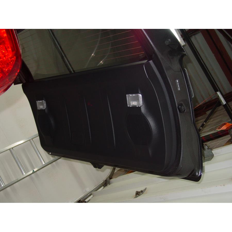 2016 Toyota 4Runner Tailgate speaker location