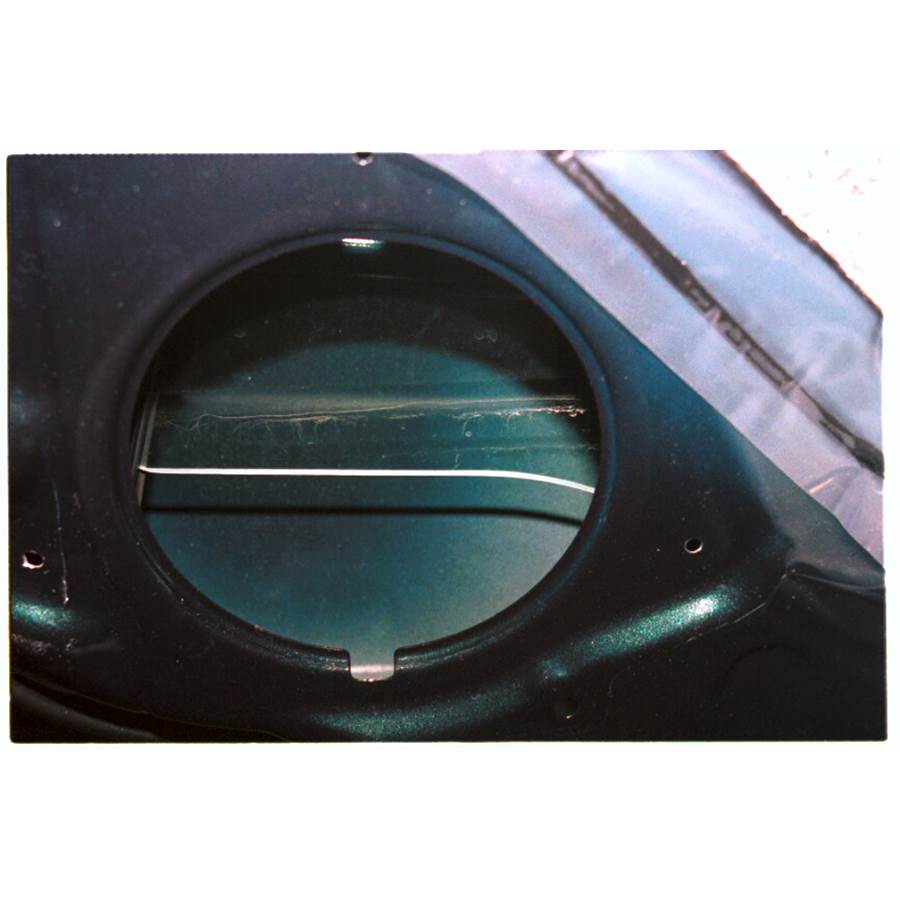 1998 Chevrolet Prizm Front speaker removed