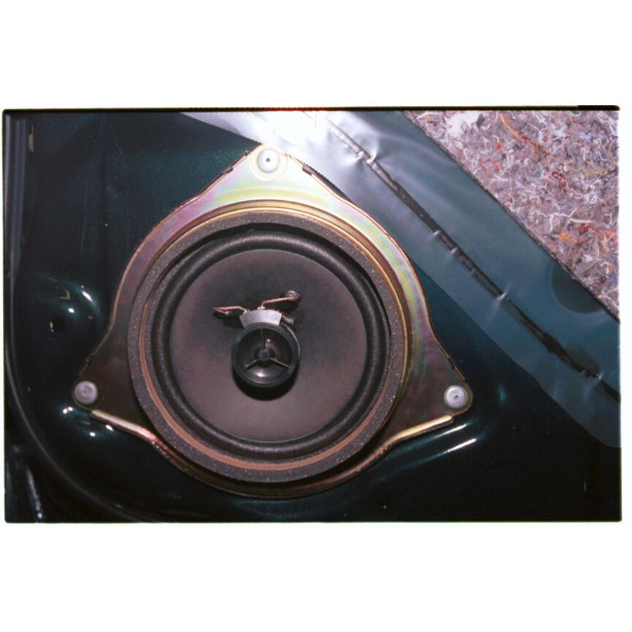 1999 Chevrolet Prizm Front door speaker