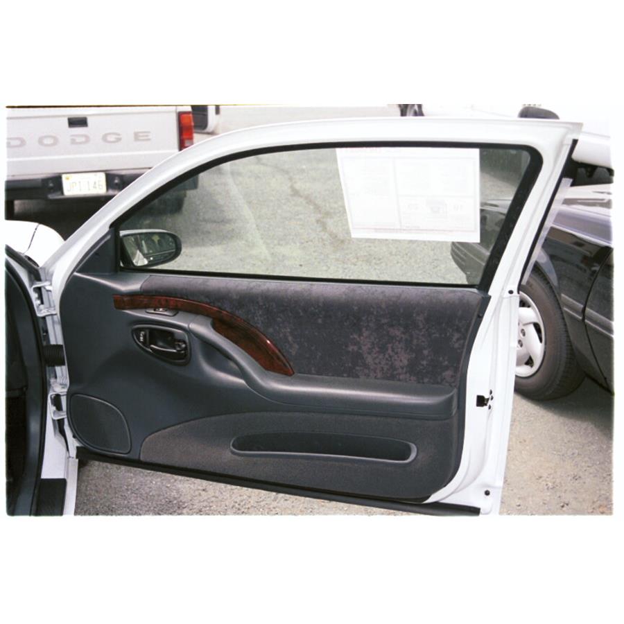 1999 Chevrolet Monte Carlo Front door speaker location