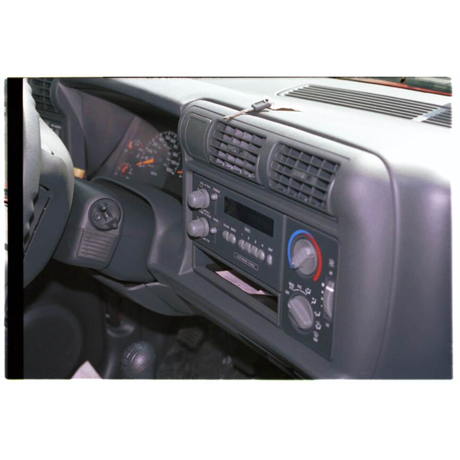 1996 GMC Jimmy Factory Radio