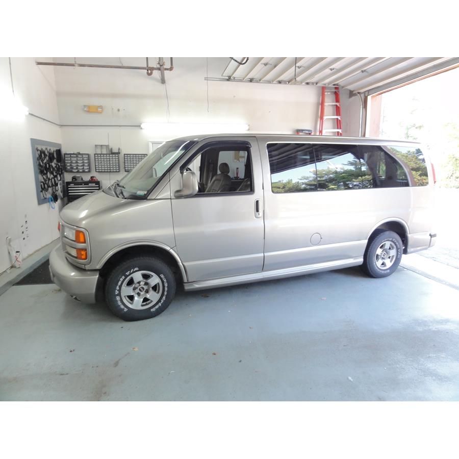 2002 Chevrolet Express Exterior
