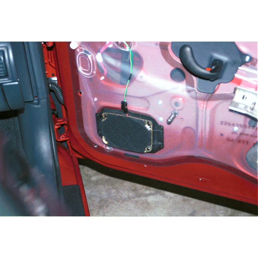 1998 Chevrolet Cavalier Front door speaker