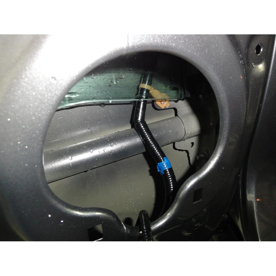 2011 Honda Odyssey Front speaker removed