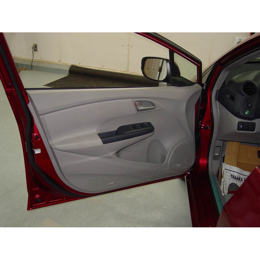 2011 Honda Insight Front door speaker location