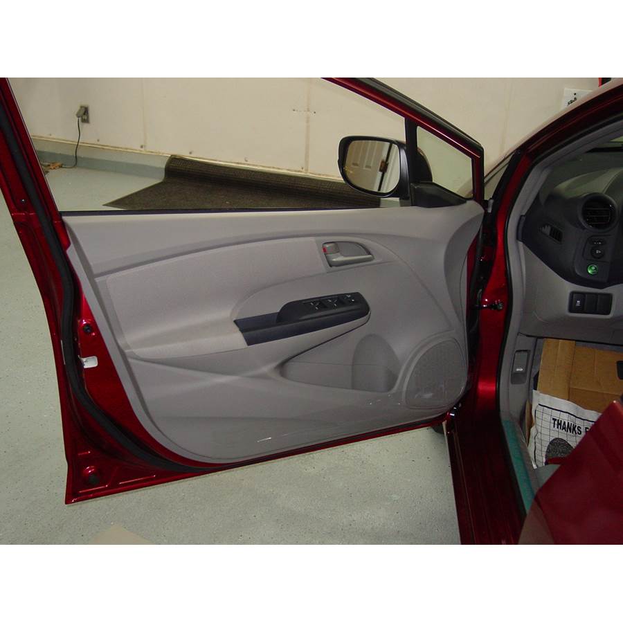 2014 Honda Insight Front door speaker location