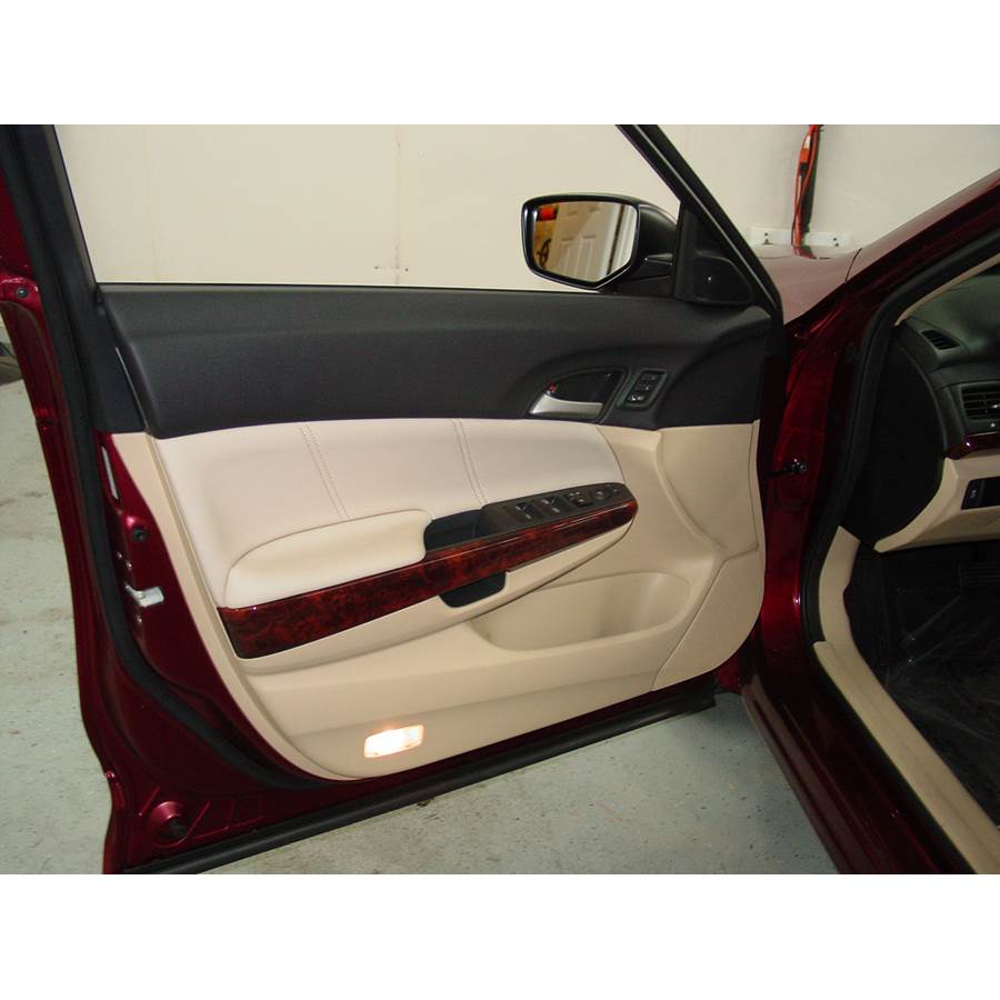 2013 Honda Crosstour Front door speaker location