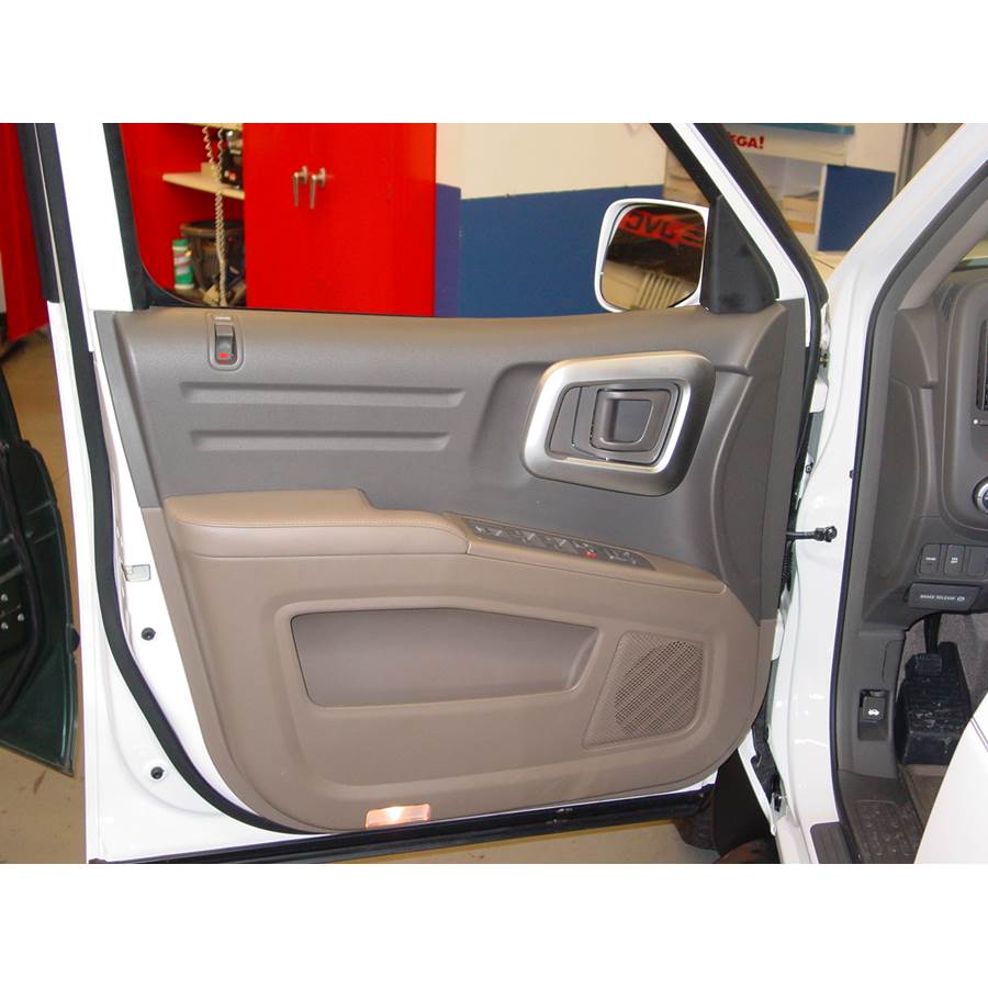 2009 Honda Ridgeline Front door speaker location