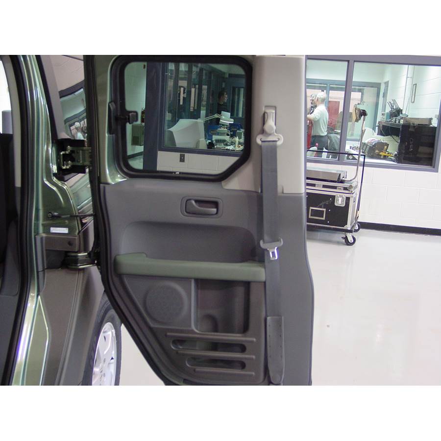 2009 Honda Element EX Rear door speaker location