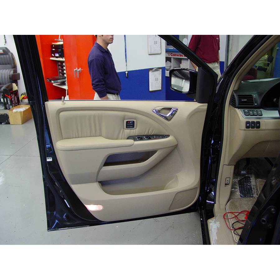 2006 Honda Odyssey Front door speaker location