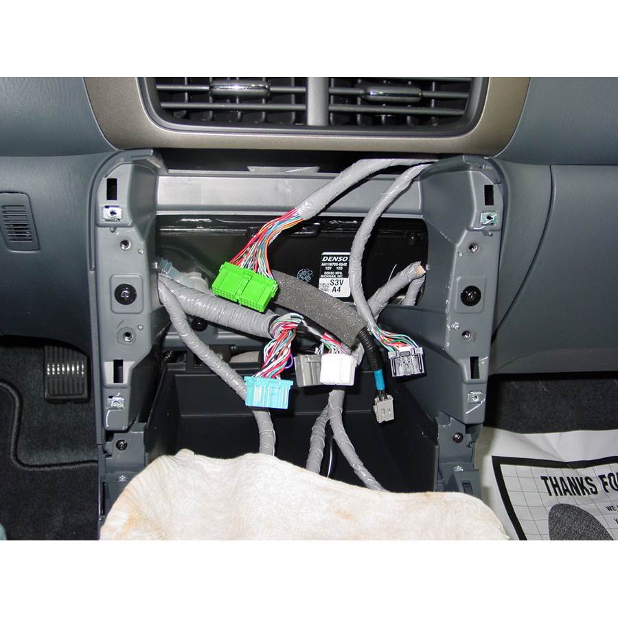 2006 Honda Pilot Factory radio removed