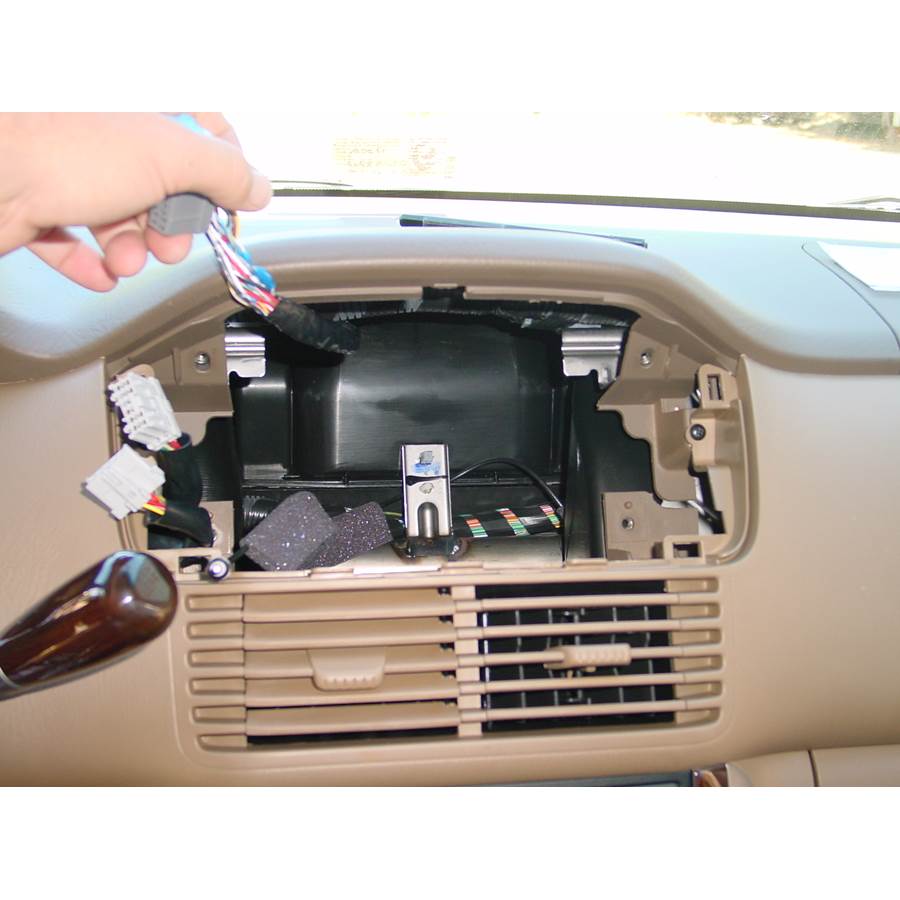 2004 Honda Pilot Factory radio removed