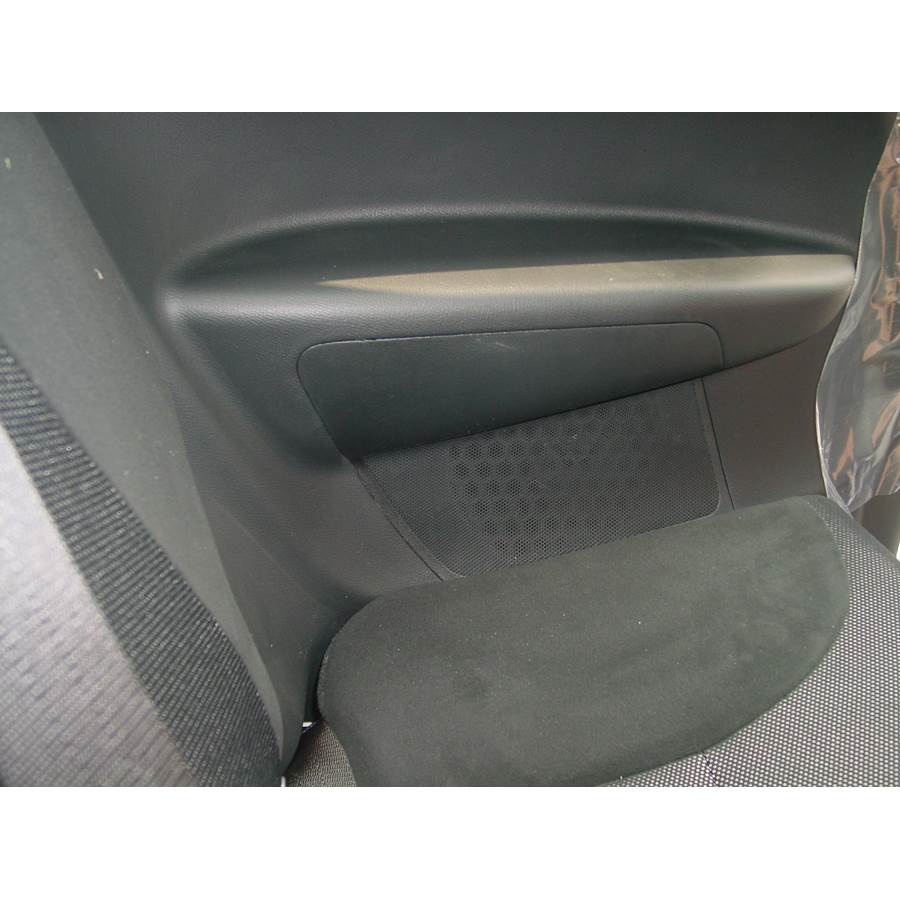 2004 Honda Civic SI Rear side panel speaker location