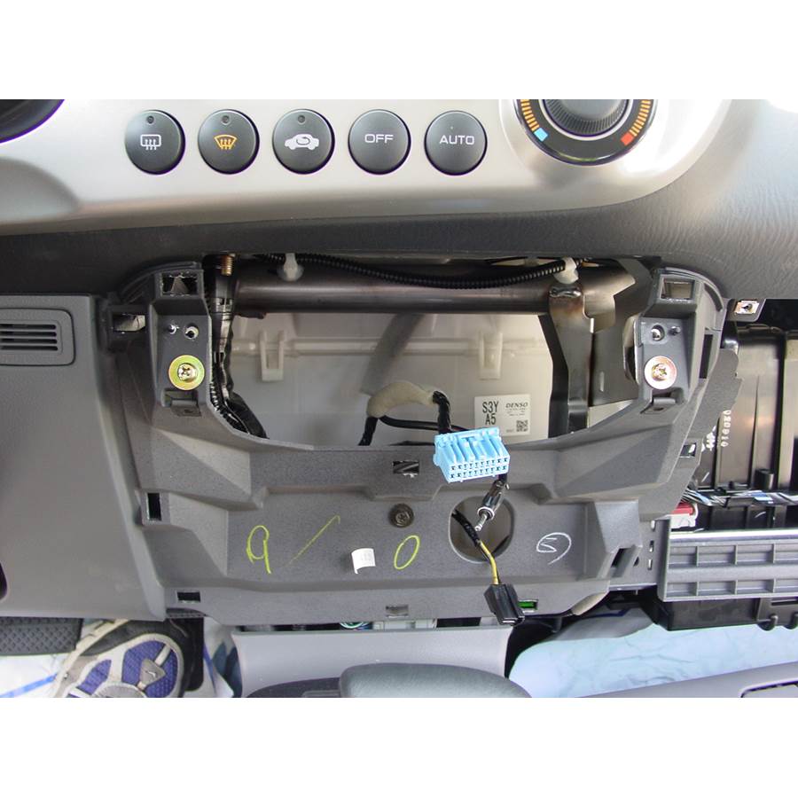 2005 Honda Insight Factory radio removed