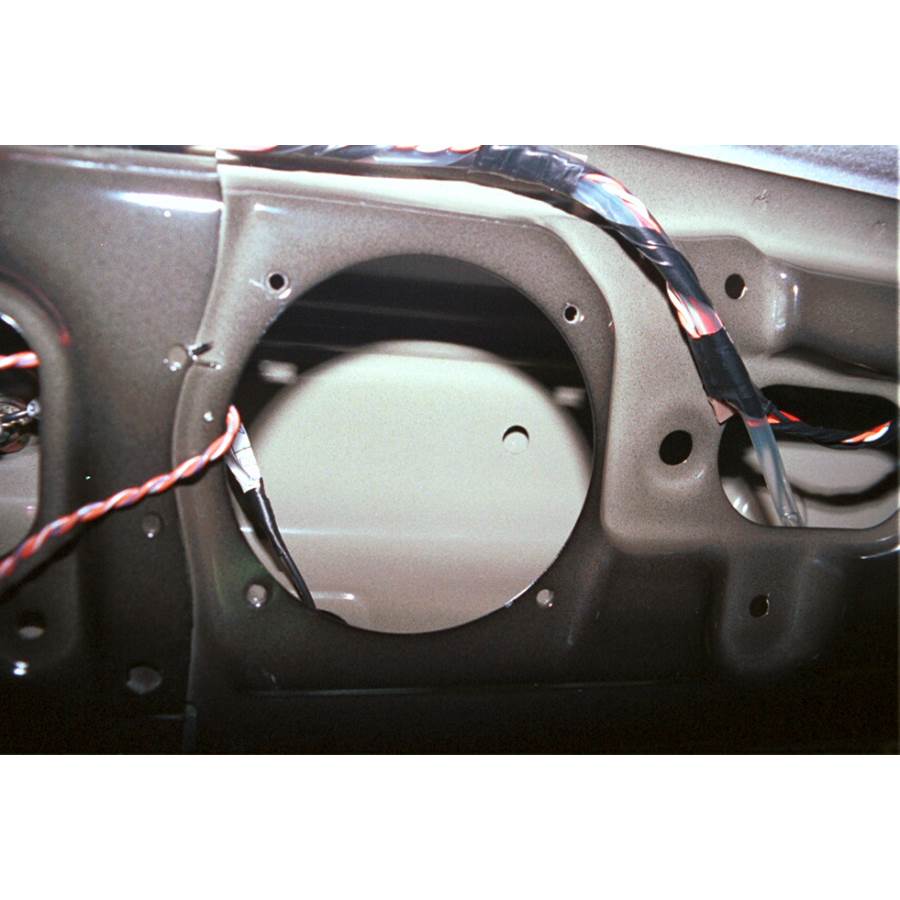 1999 Isuzu Rodeo Rear roof speaker removed