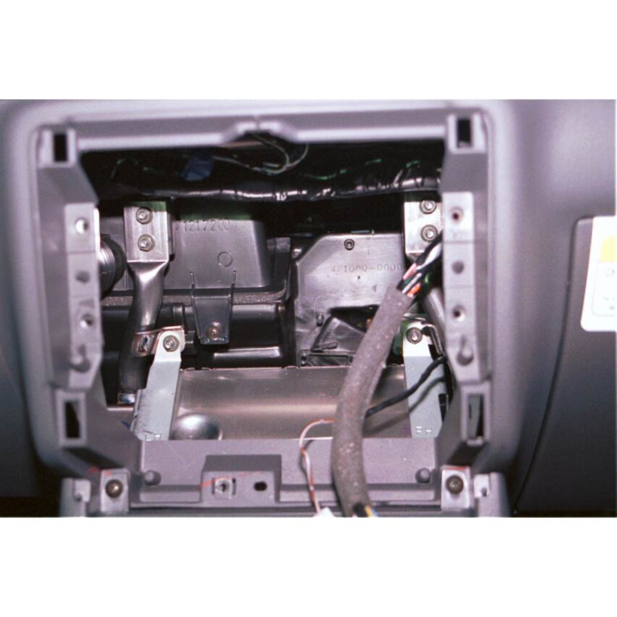2000 Isuzu Rodeo Factory radio removed