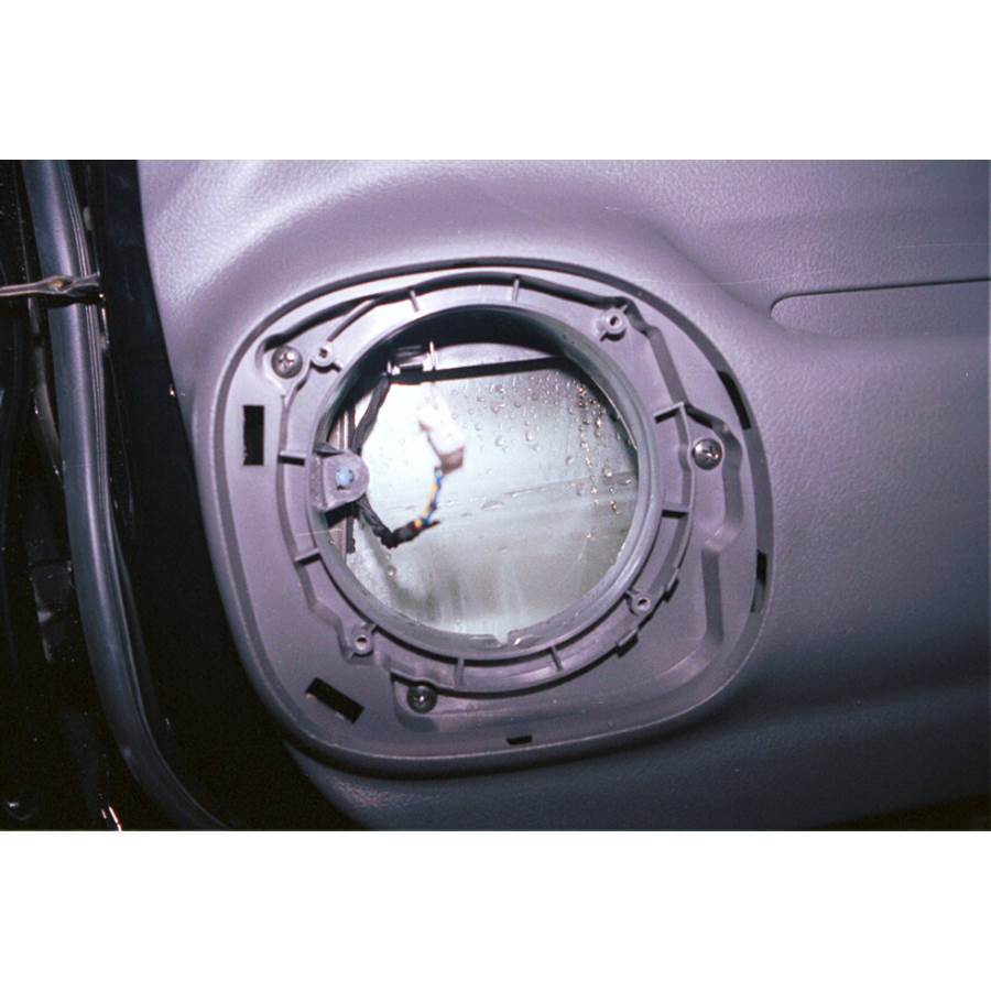 2003 Isuzu Rodeo Front speaker removed