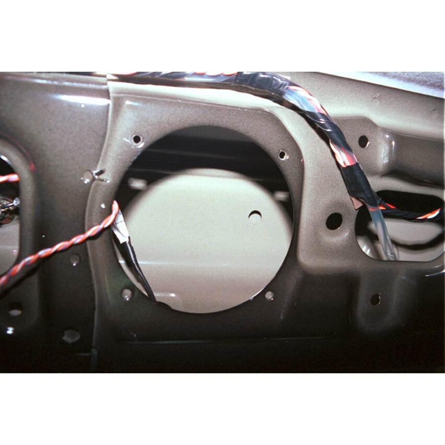 2003 Isuzu Rodeo Rear roof speaker removed