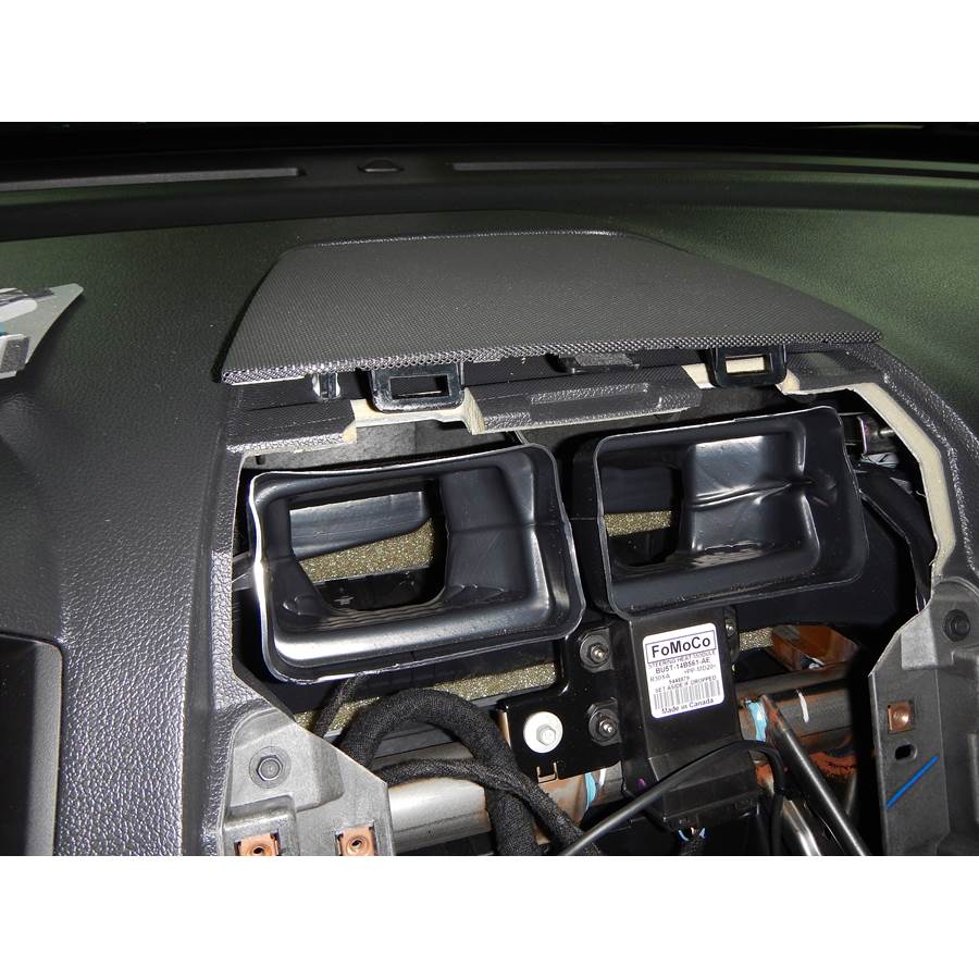 2016 Ford Explorer Center dash speaker location