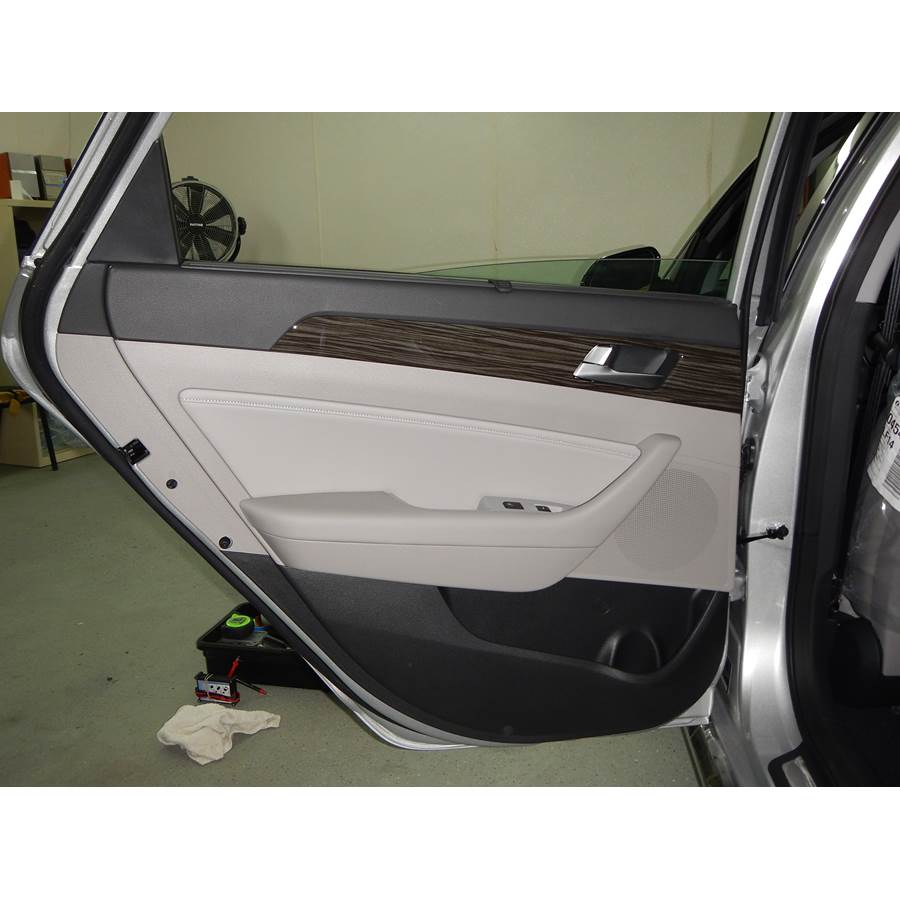 2015 Hyundai Sonata Limited Rear door speaker location