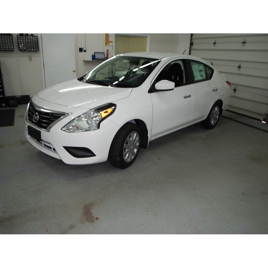 2016 Nissan Versa SL Exterior