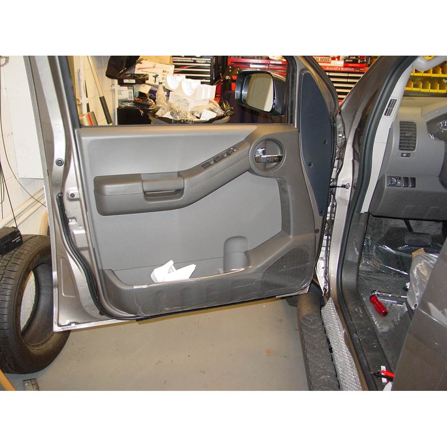 2014 Nissan Xterra Front door speaker location