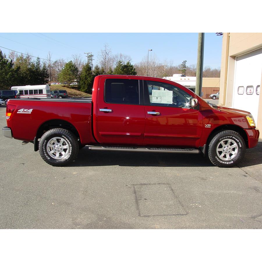 2014 Nissan Titan SV Exterior