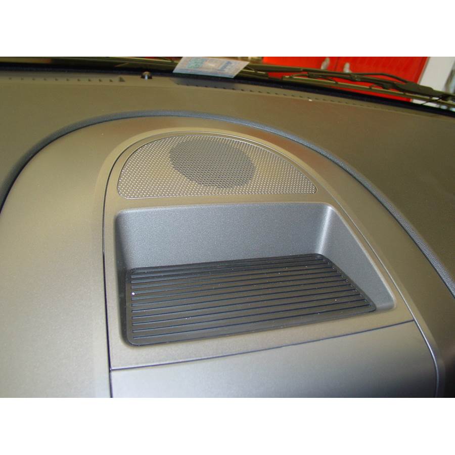 2004 Nissan Titan Center dash speaker location
