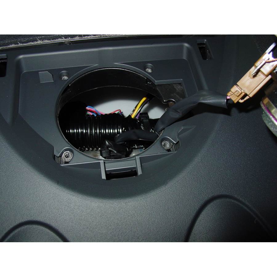 2009 Nissan Rogue Center dash speaker removed