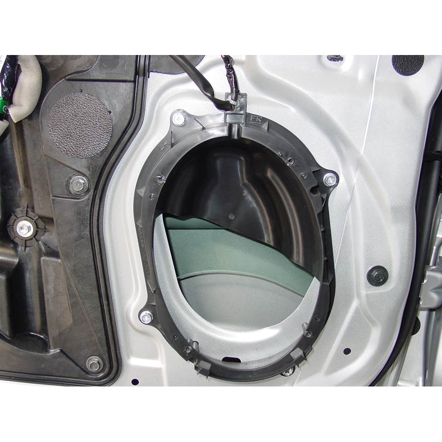 2008 Nissan Rogue Front speaker removed