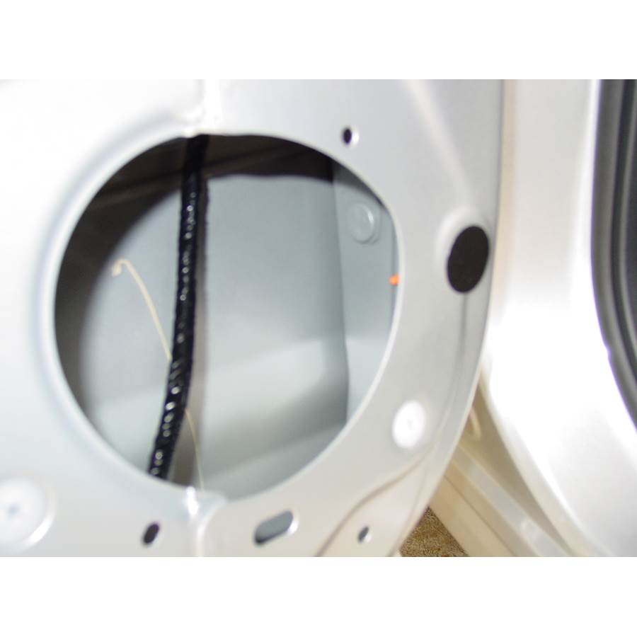 2010 Nissan Rogue Rear door speaker removed