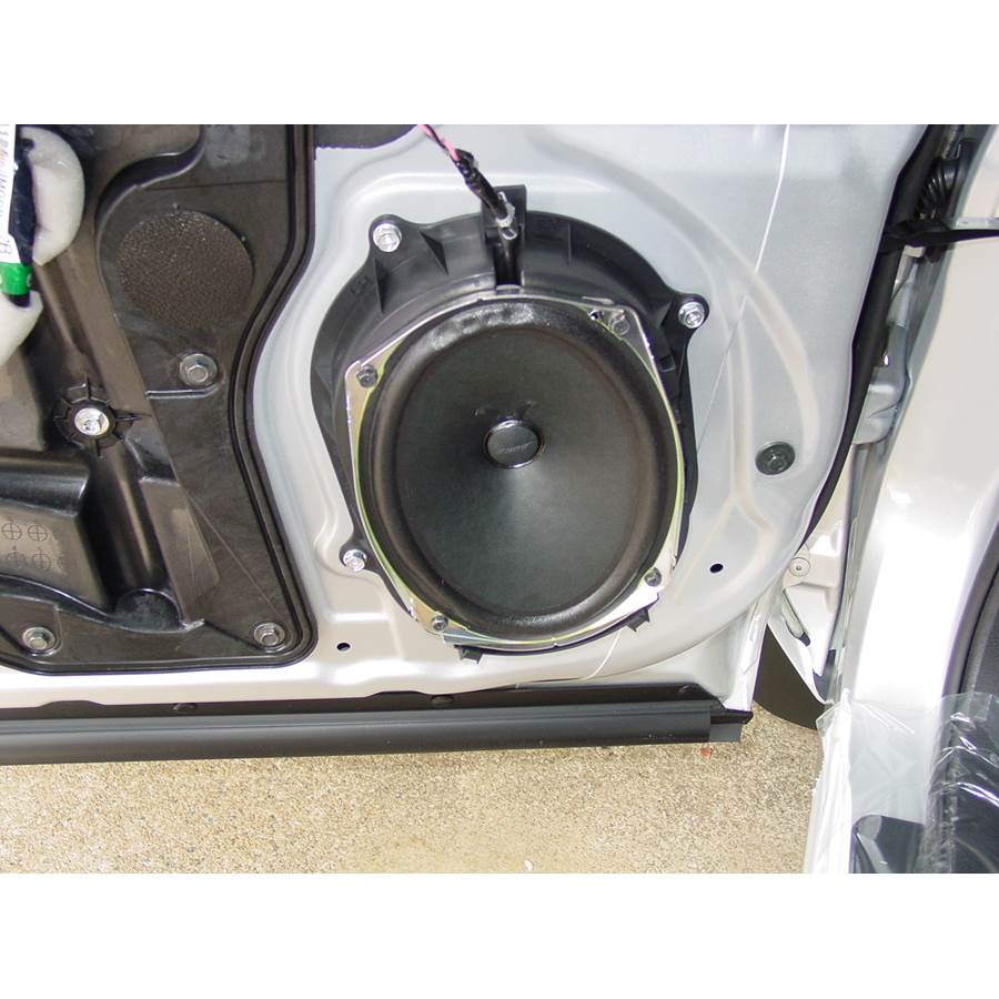 2009 Nissan Rogue Front door speaker