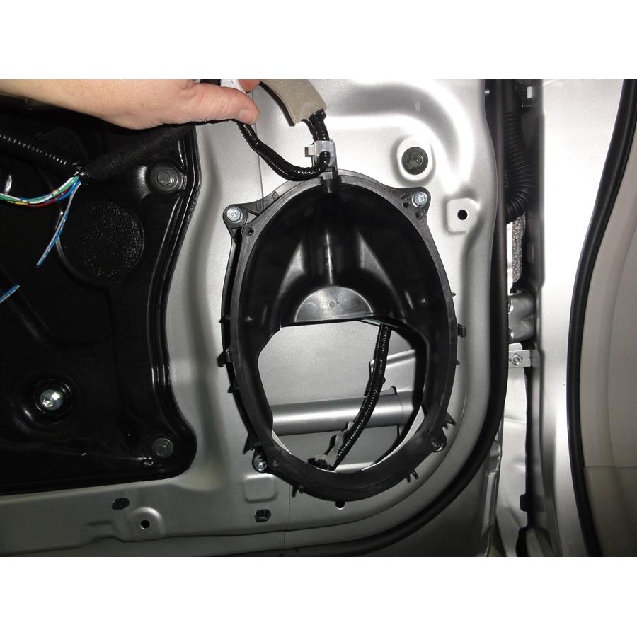 2014 Nissan Quest Front speaker removed