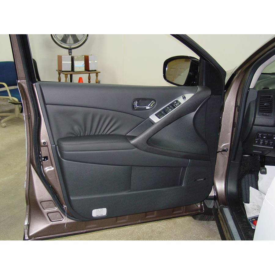 2013 Nissan Murano Front door speaker location