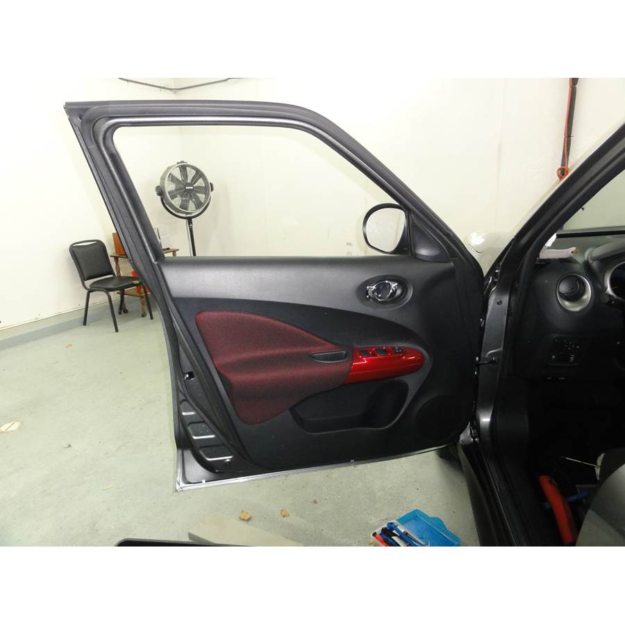 2011 Nissan Juke Front door speaker location