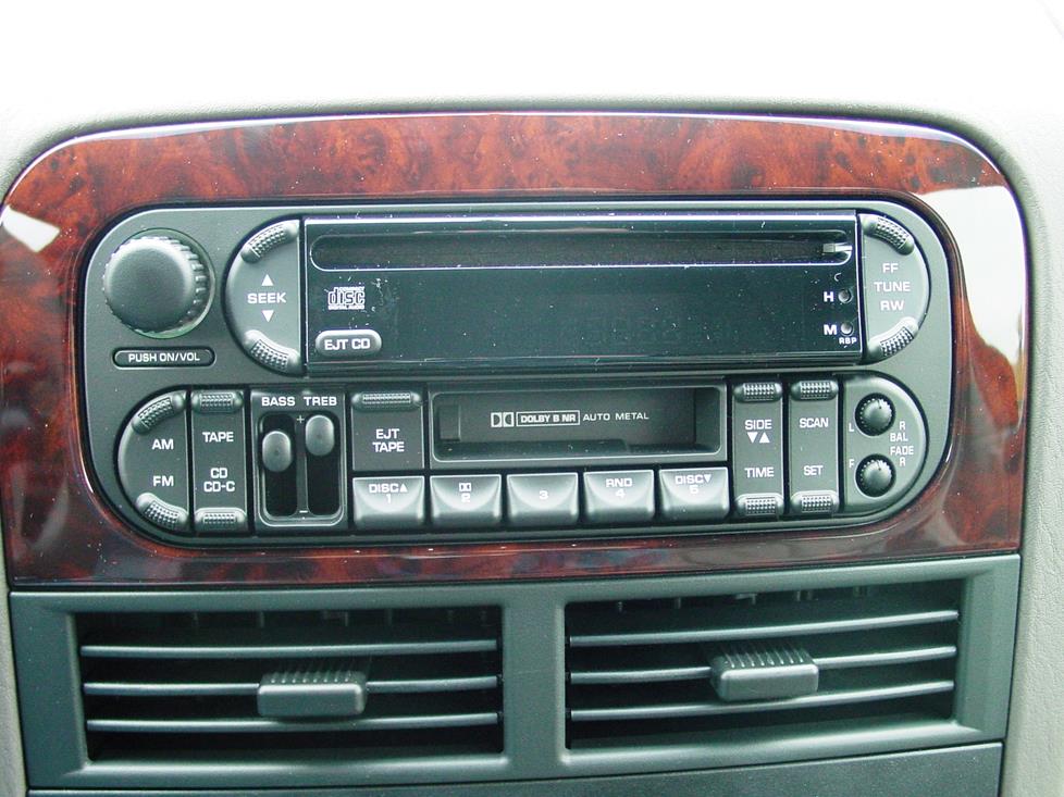 Jeep grand cherokee radio problems