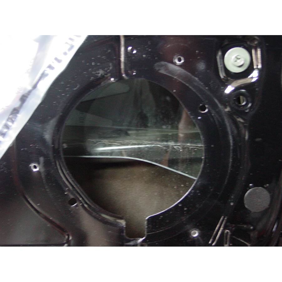 2010 Nissan Versa Front speaker removed
