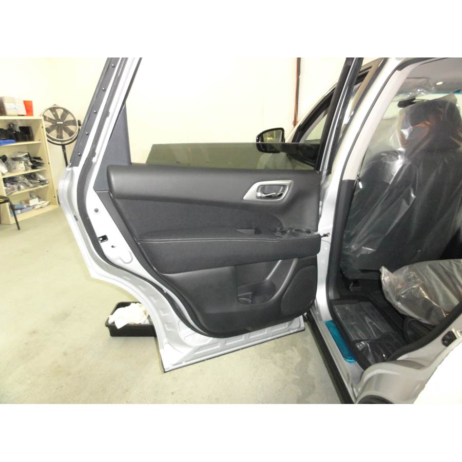2014 Nissan Pathfinder Rear door speaker location