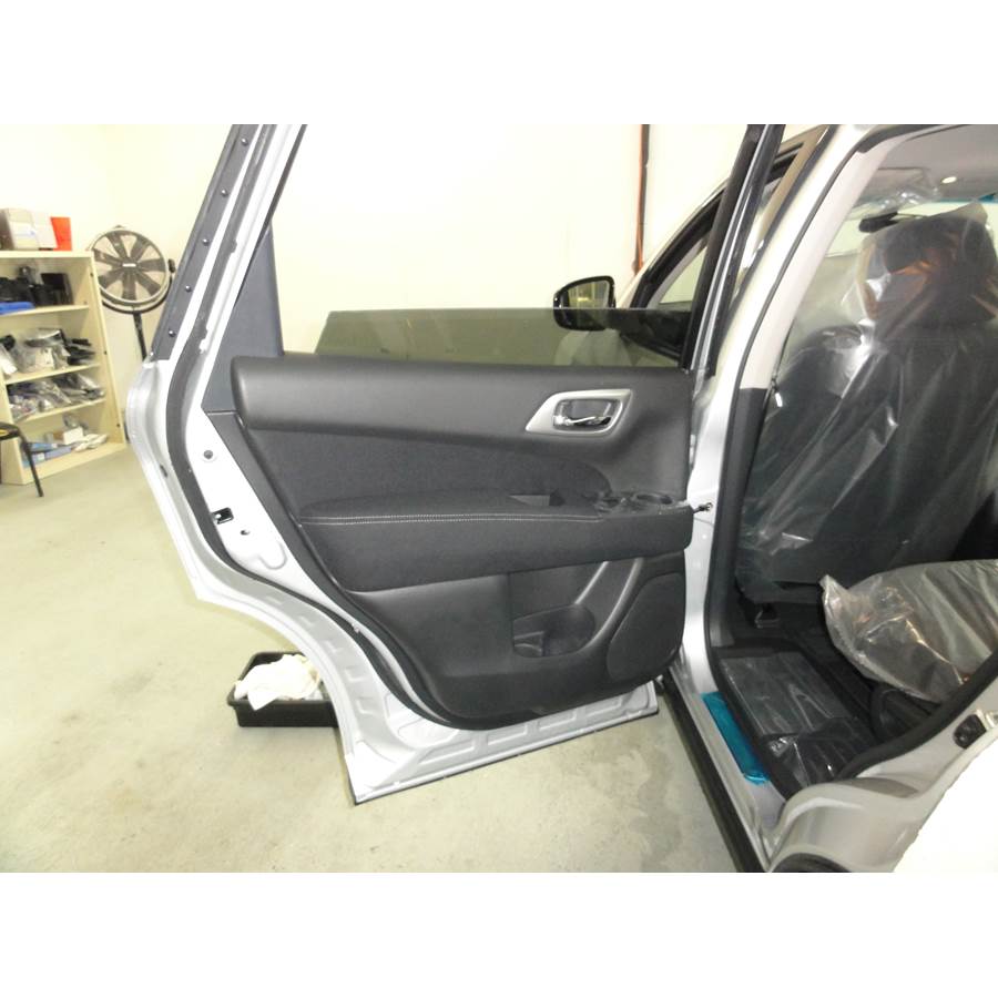 2015 Nissan Pathfinder Rear door speaker location