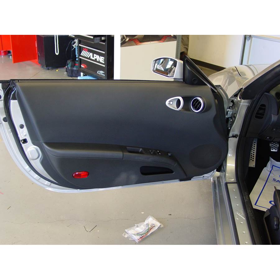 2007 Nissan 350Z Front door speaker location