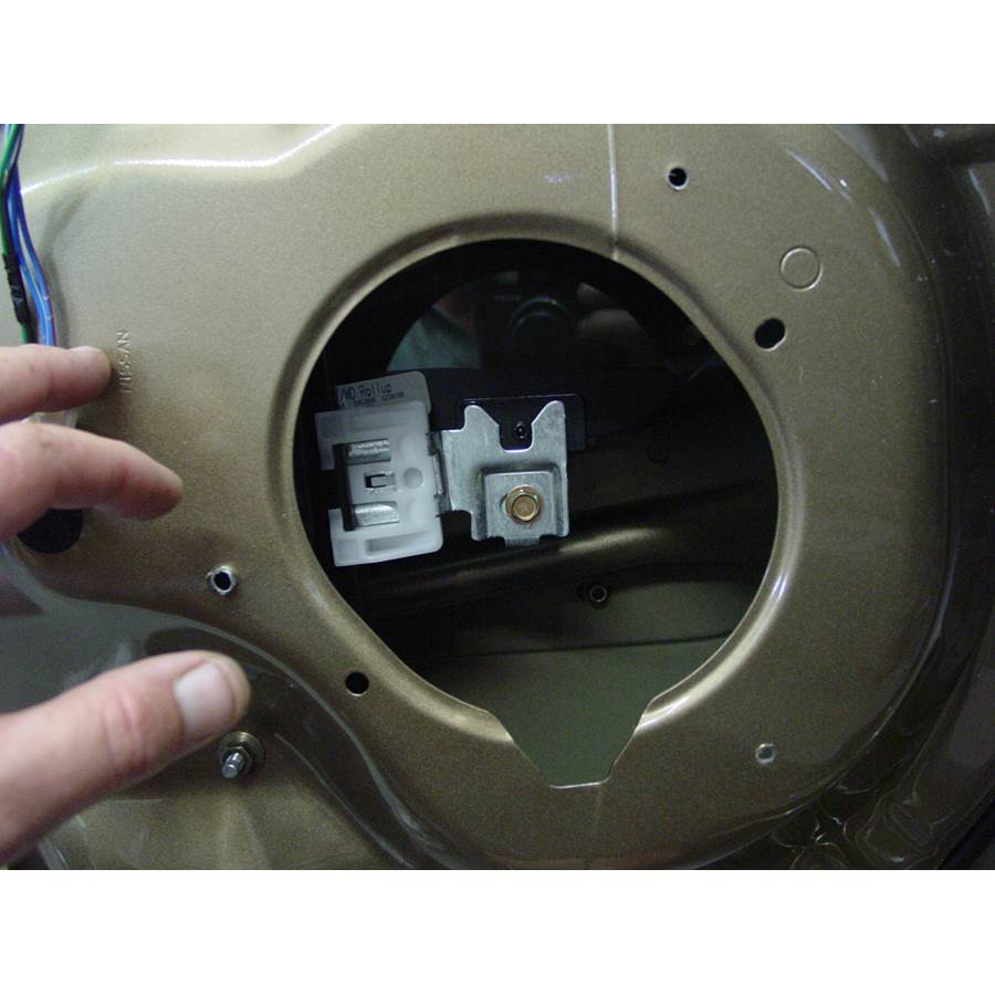 2006 Nissan Quest Front speaker removed