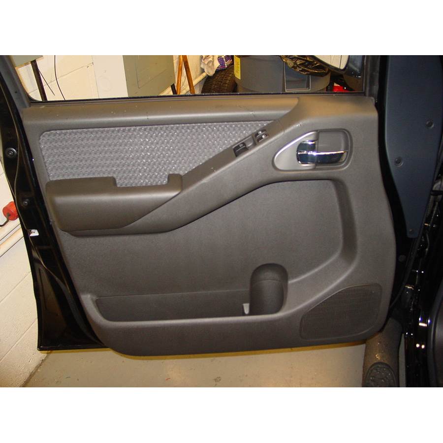 2005 Nissan Frontier Front door speaker location