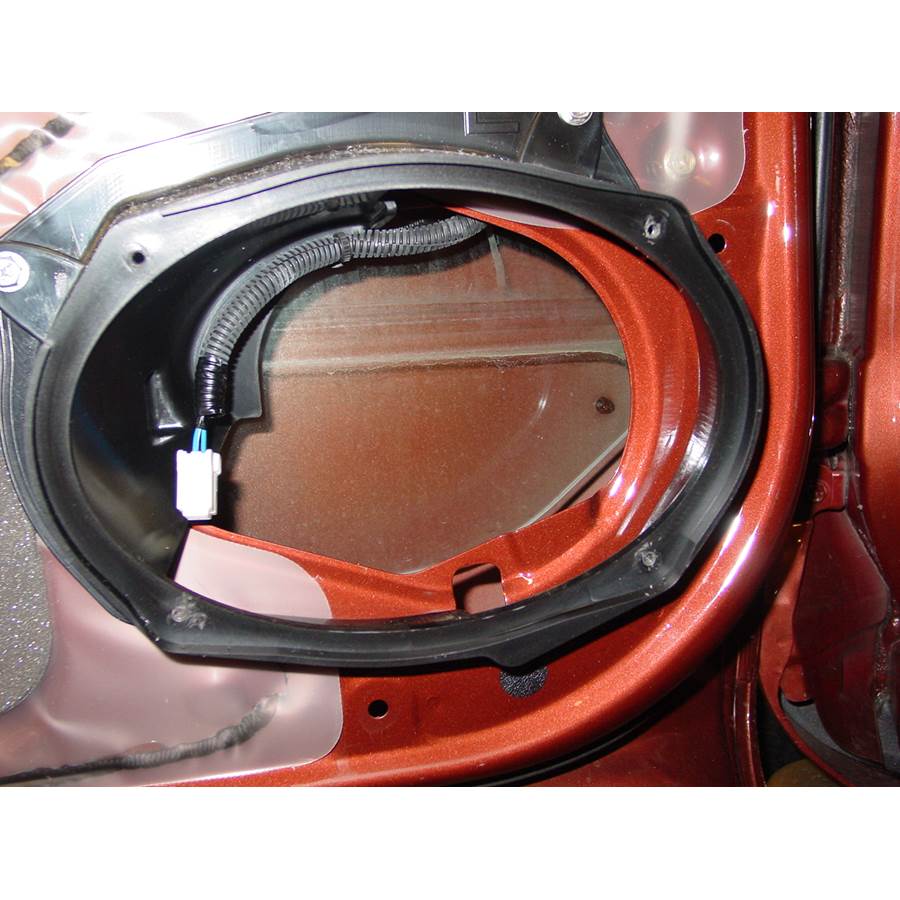 2005 Nissan Armada Front speaker removed