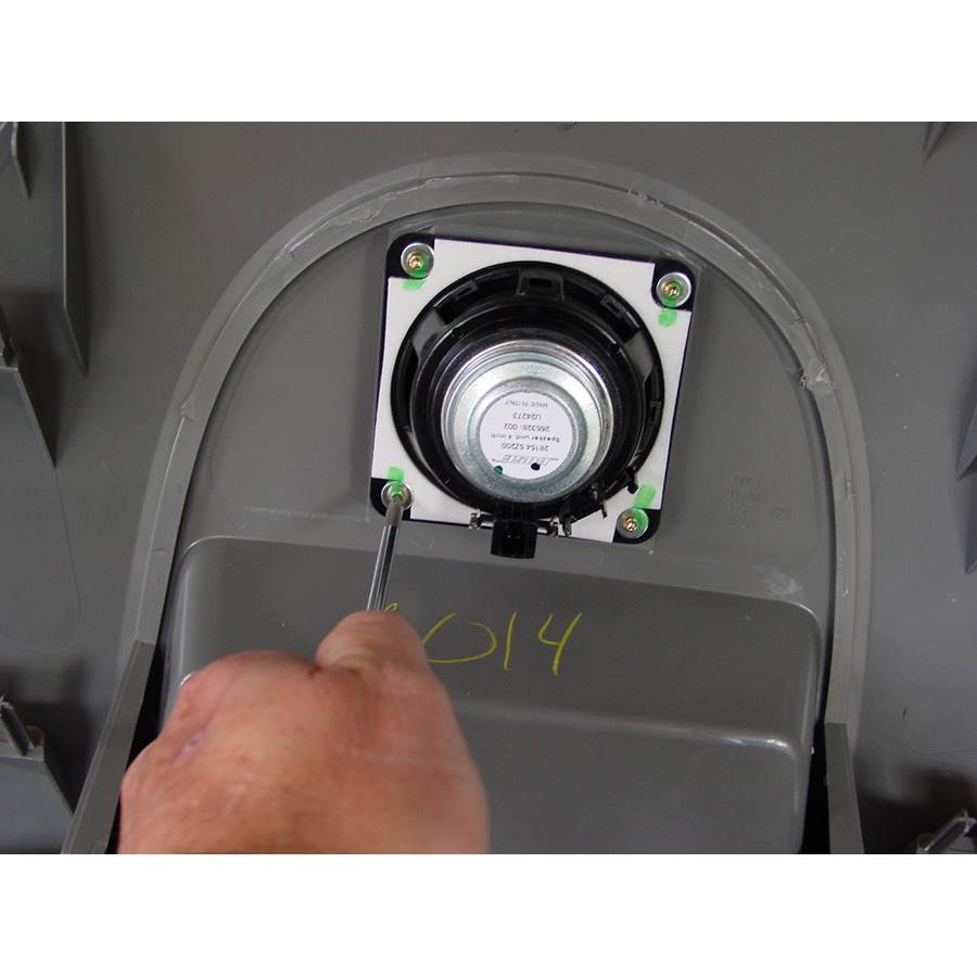 2005 Nissan Armada Center dash speaker