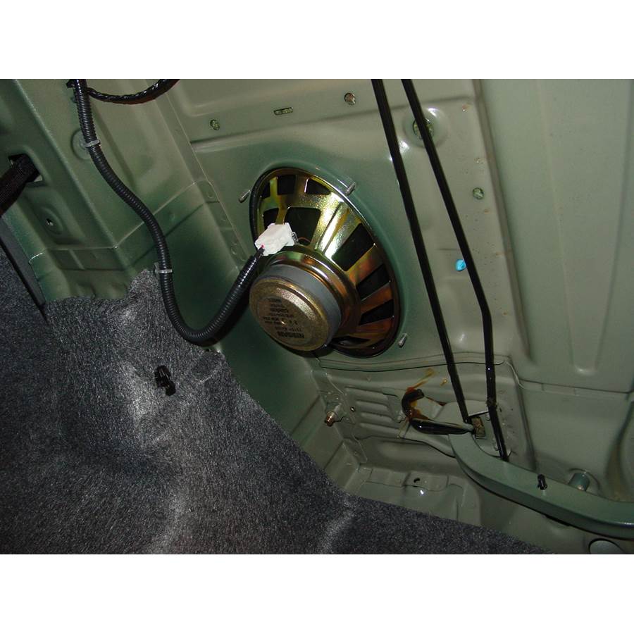 2005 Nissan Altima Rear deck speaker