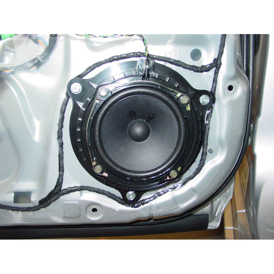 2005 Nissan Altima Rear door speaker