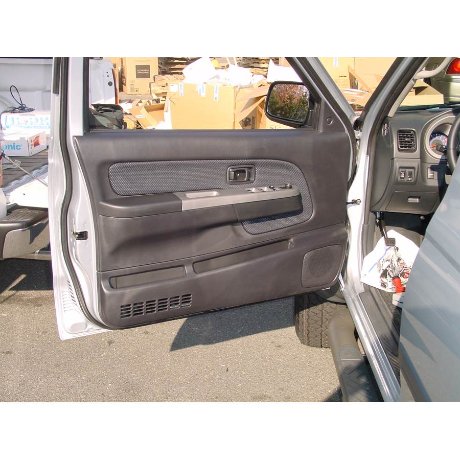 2002 Nissan Xterra Front door speaker location