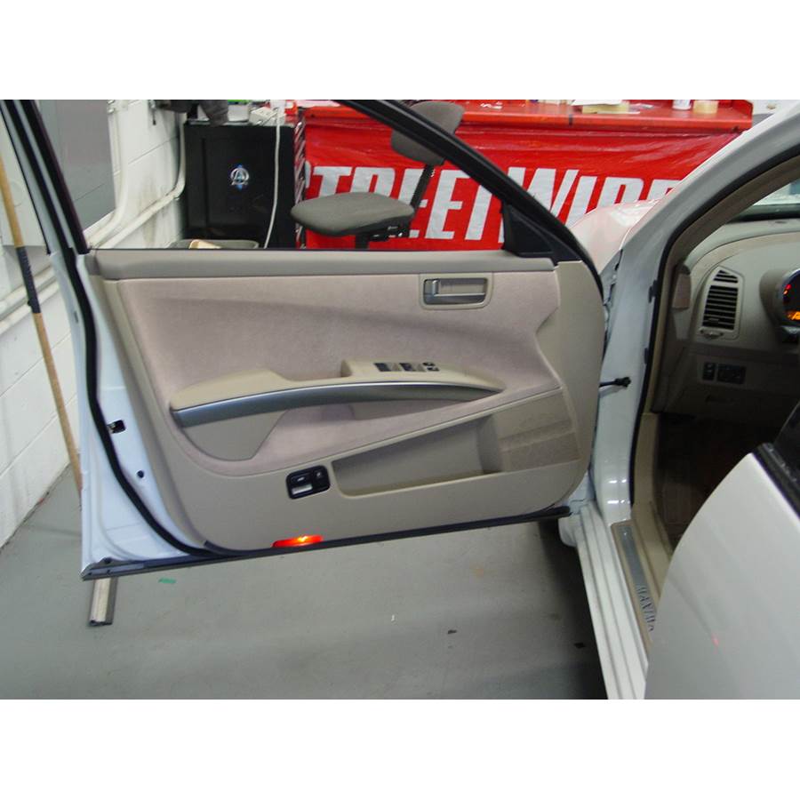 2004 Nissan Maxima Front door speaker location