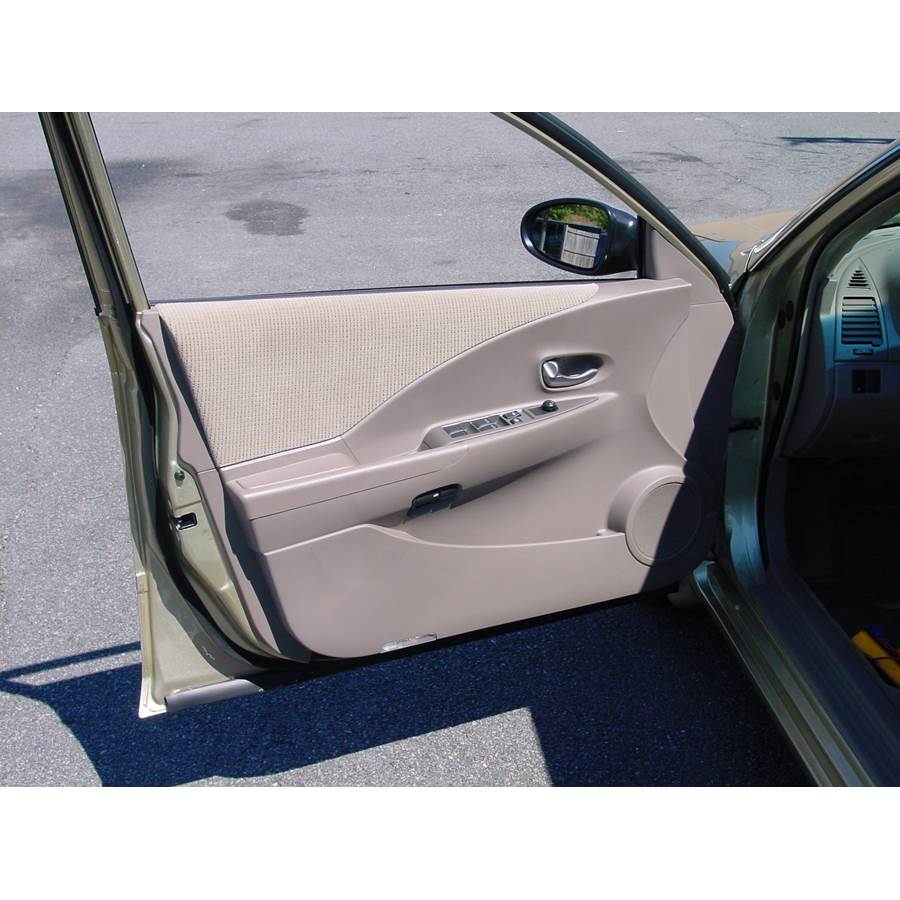 2004 Nissan Altima Front door speaker location