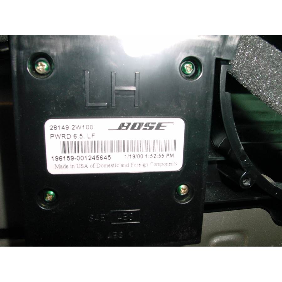 2001 Nissan Pathfinder Factory amplifier